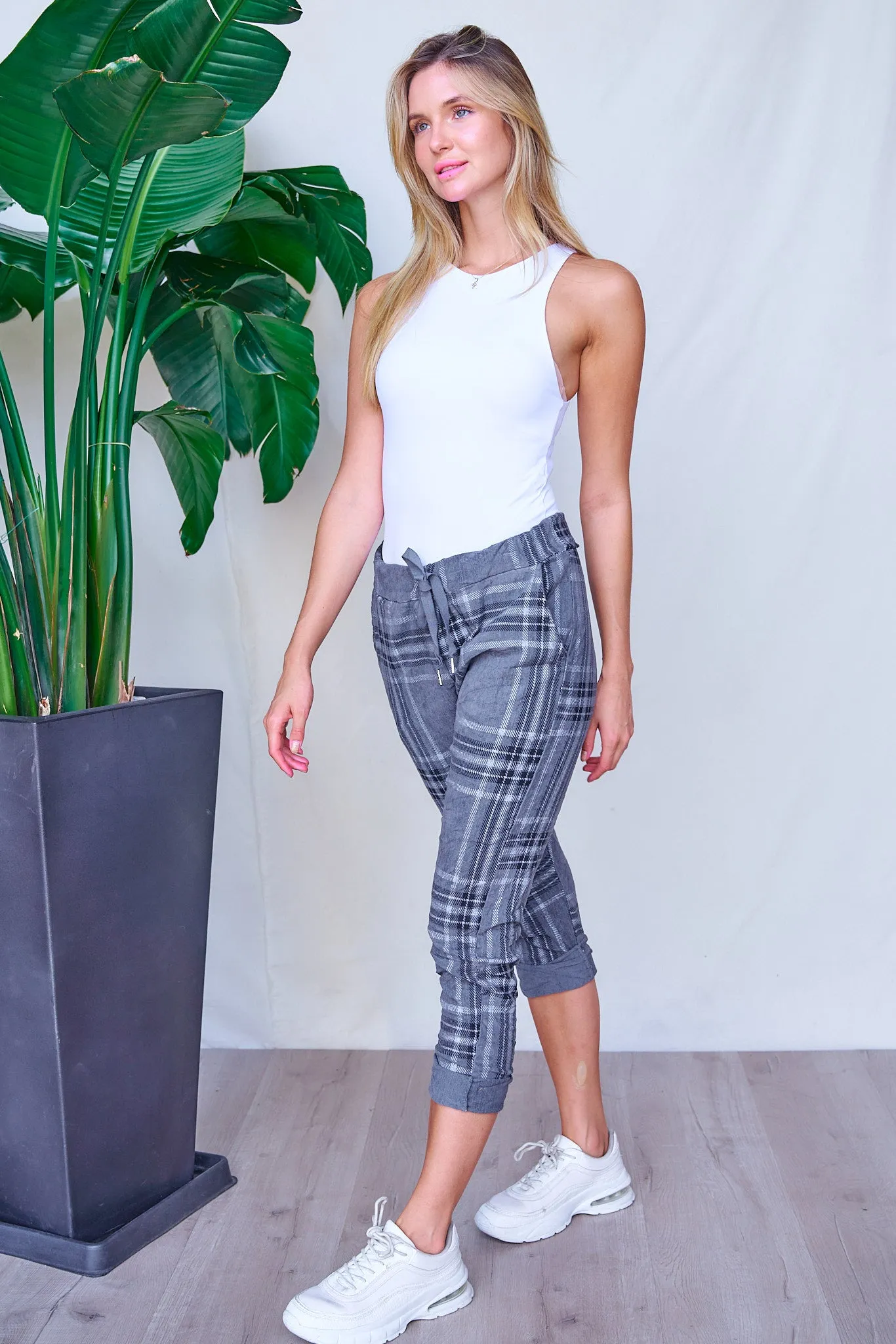 Comfy Plaid Pants with Pockets made in Italy