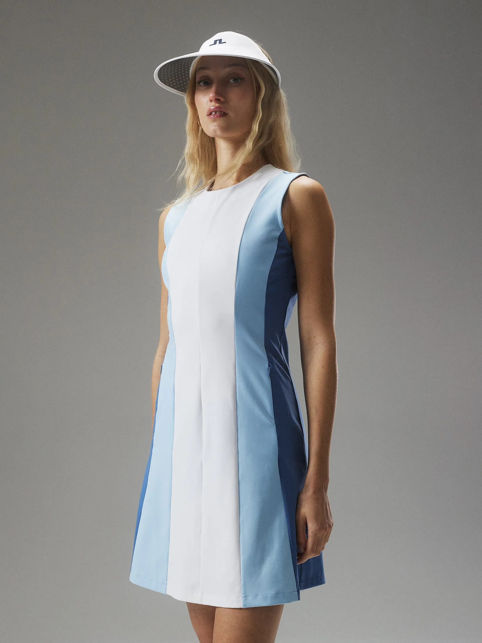 Jasmin Dress / Airy Blue