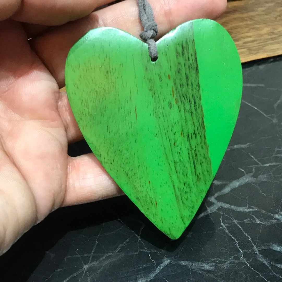 Kelly Green Simple Wooden Heart  Necklace