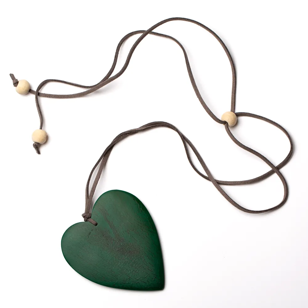 Kelly Green Simple Wooden Heart  Necklace